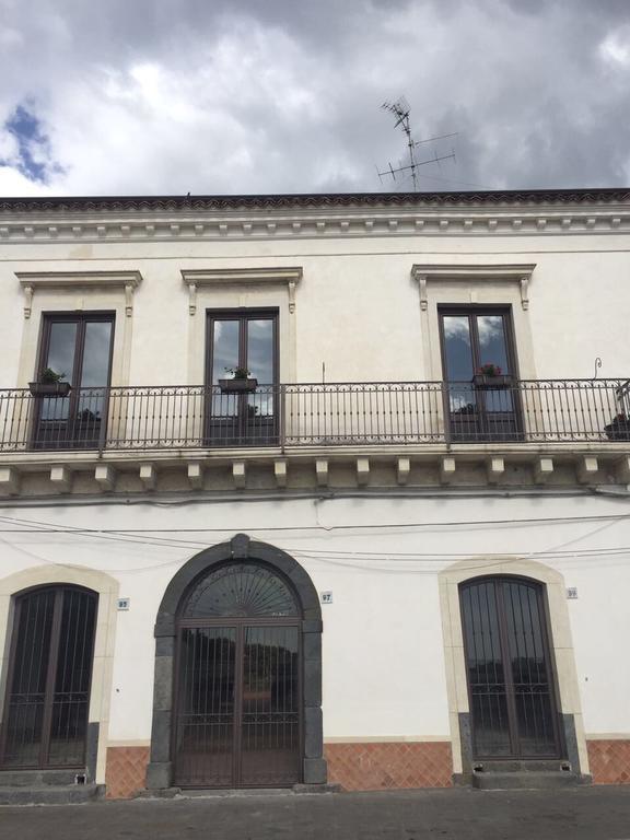 Domus Giuliae Hotel Trecastagni Exterior photo